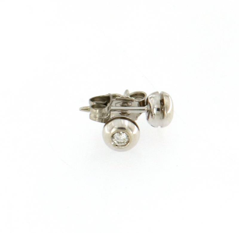 Coppia di orecchini in oro bianco 750\1000 con  con diamante da 0.10 ct cadauno colore h purezza vs