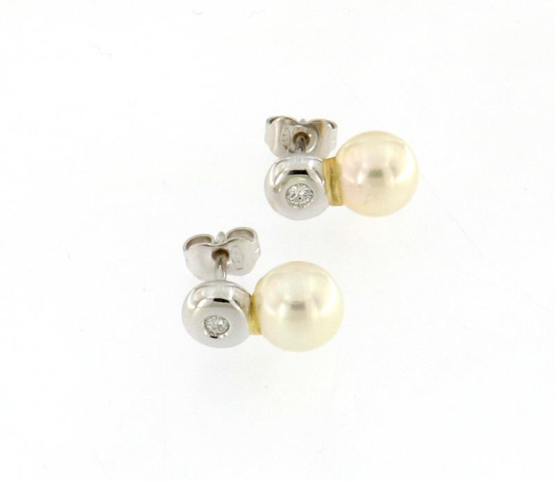 Coppia di orecchini oro bianco 750/1000 perla e diamantino